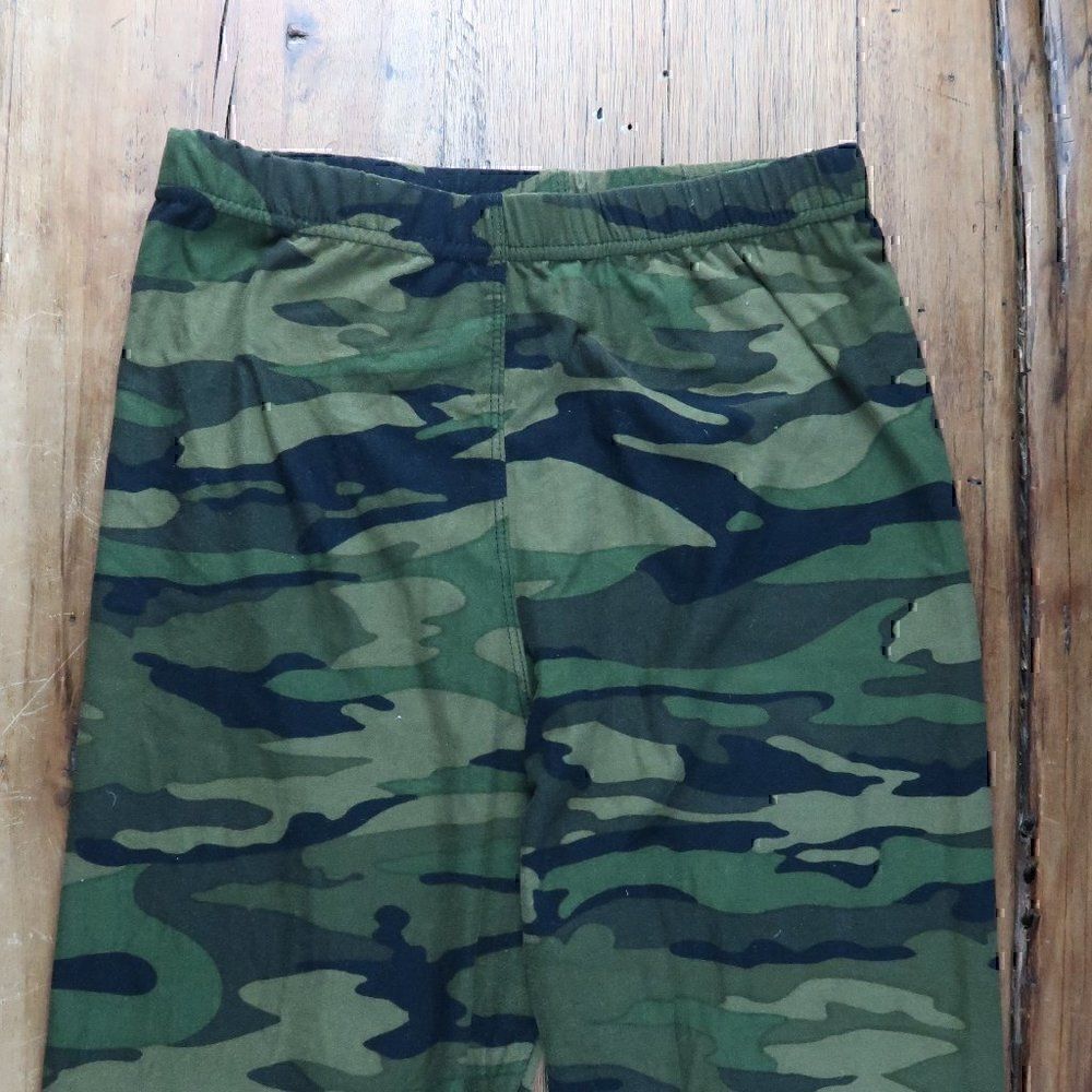 GREEN CAMO FASHION LEGGINGS SIZE SMALL - Picture 3 of 6